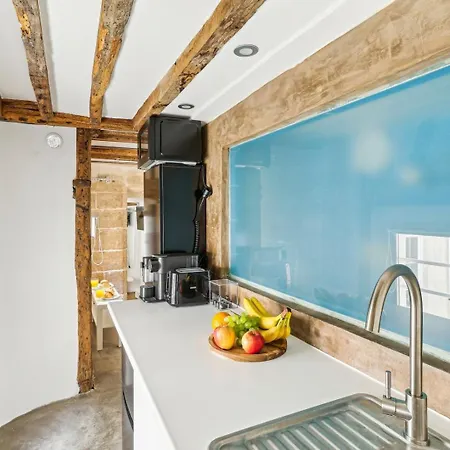 Bnbnook - Prime 1br: Explore Louvre & Notre-dame Παρίσι